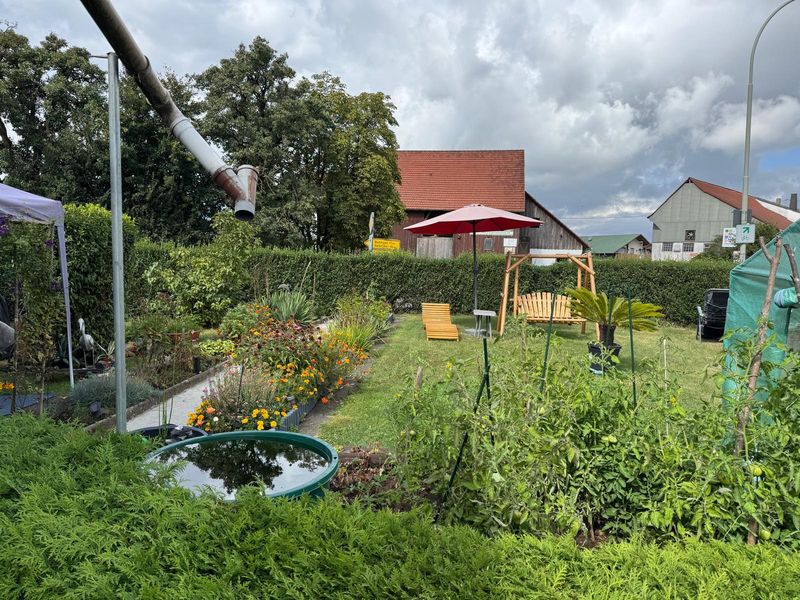 Kleines EFH mit Garten und Nebengebäude